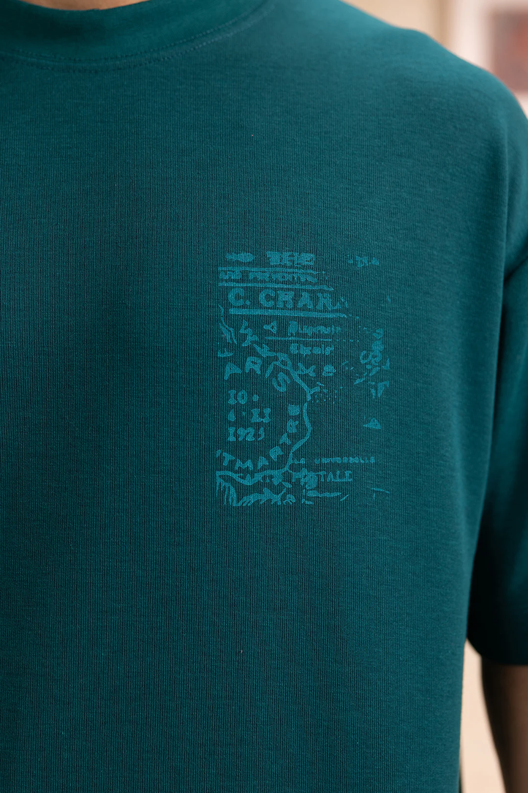 Oversized Graphic T-Shirt - D006 - Image 5