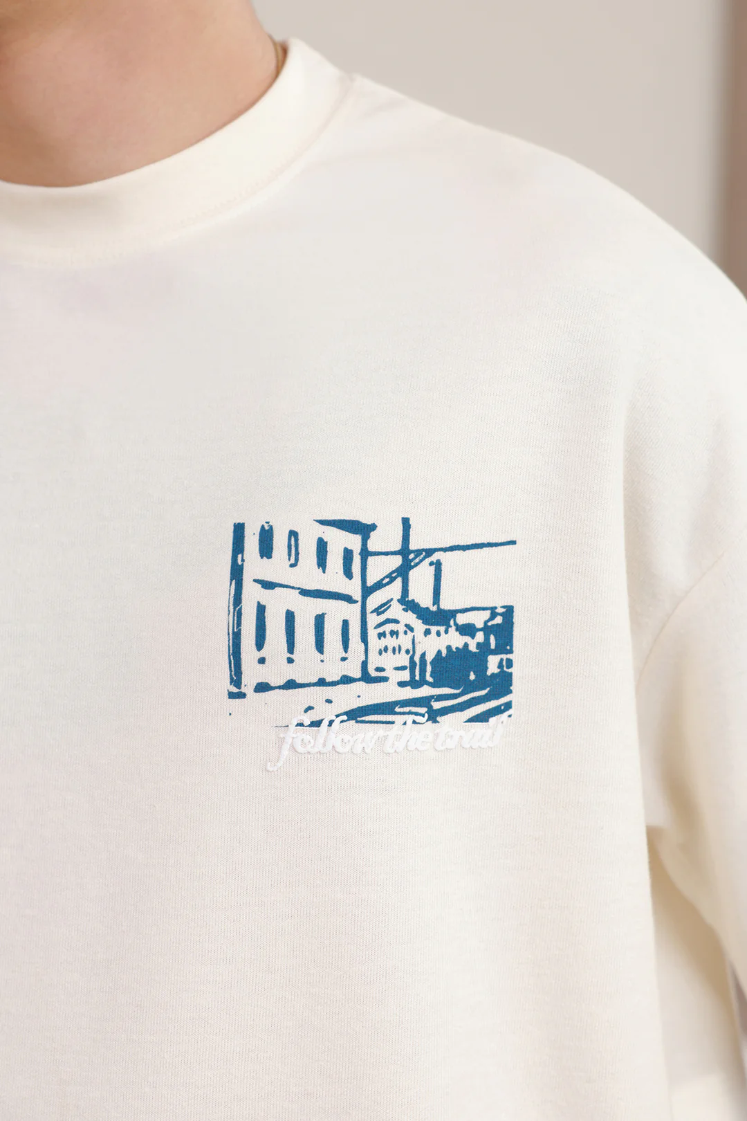Oversized Graphic T-Shirt - D015 - Image 4