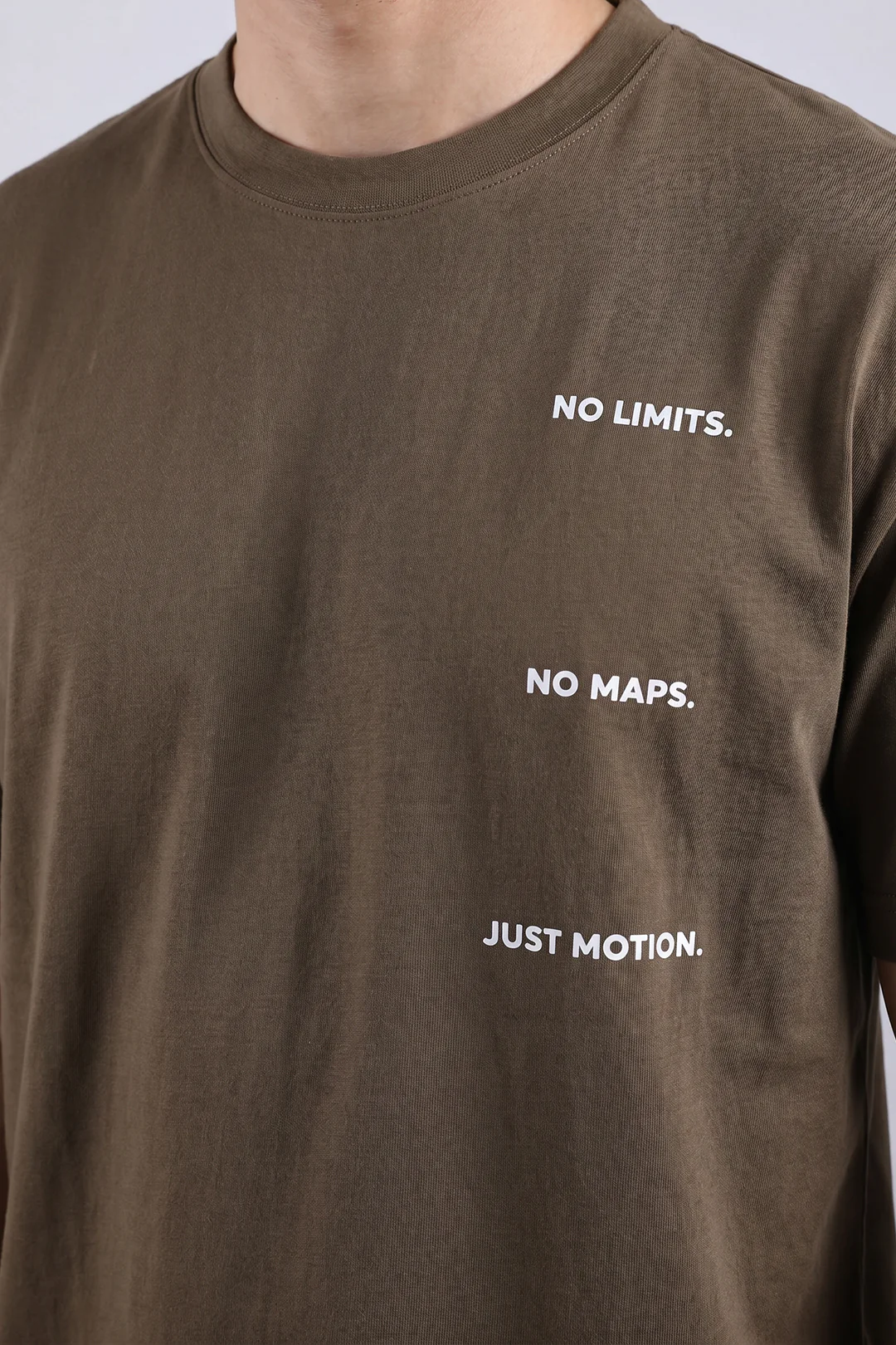 Oversized Graphic T-Shirt - D044 - Image 4