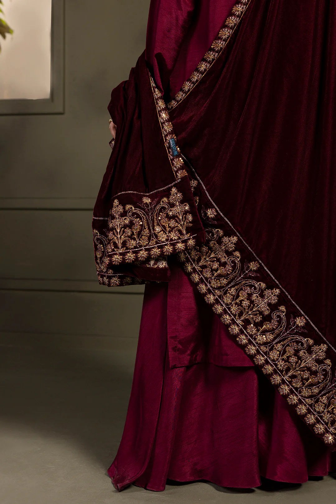 Zari Embroidered Shawl - 0028 - Image 3