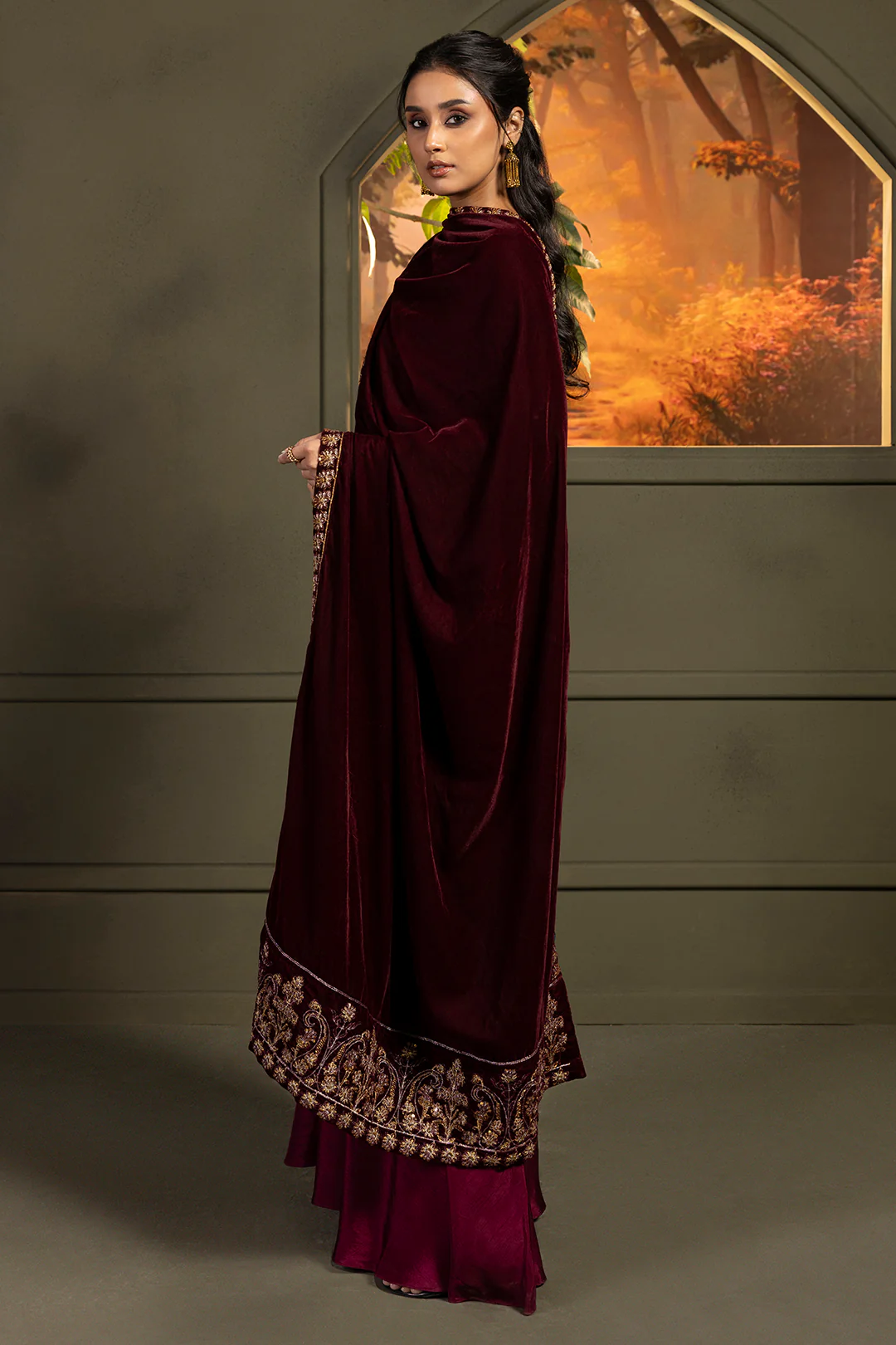 Zari Embroidered Shawl - 0028 - Image 8