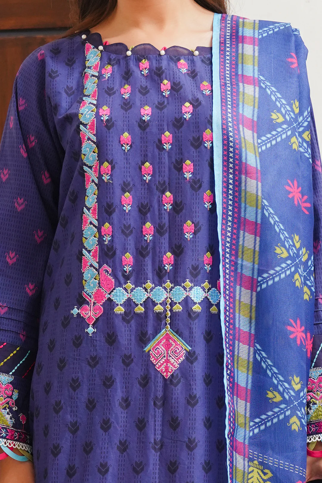 Embroidered Shirt Dupatta - 0108 - Image 4