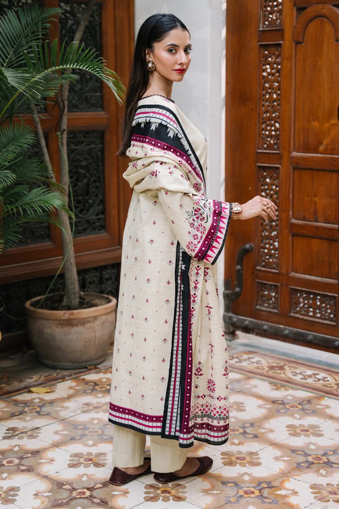Embroidered Shirt Dupatta - 0173 - Image 6