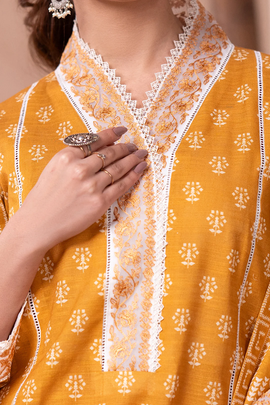 Embroidered Shirt Dupatta - 0506 - Image 4