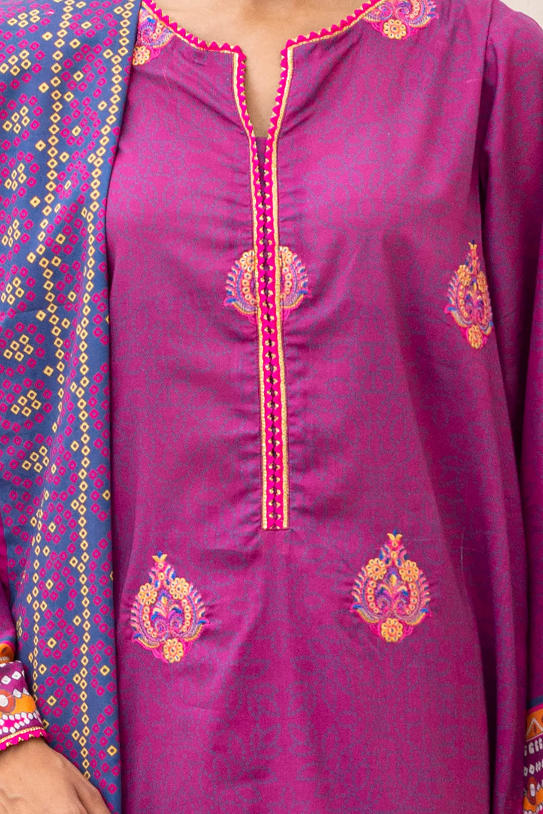 Embroidered Shirt Shalwar Dupatta - 0421 - Image 4