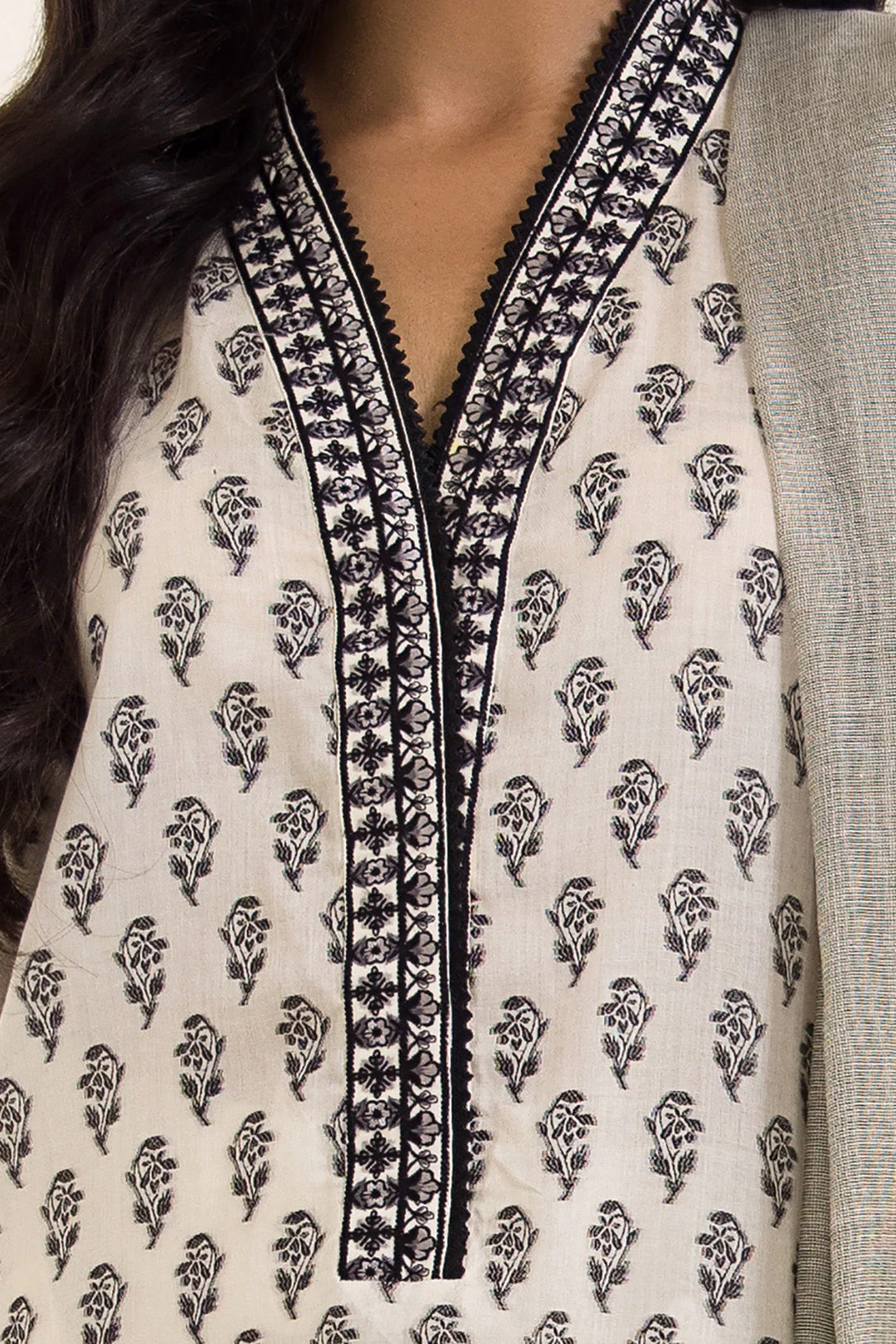 Embroidered Shirt Shalwar Dupatta - 0499 - Image 4