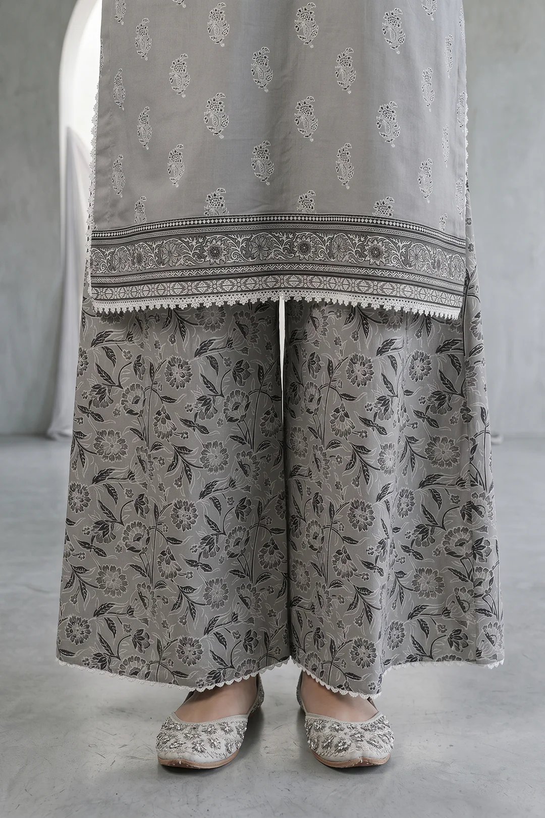 Embroidered Shirt Shalwar - 0933 - Image 4
