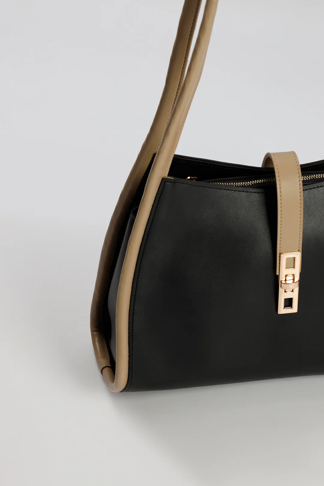Shoulder Bags - E502 - Image 6