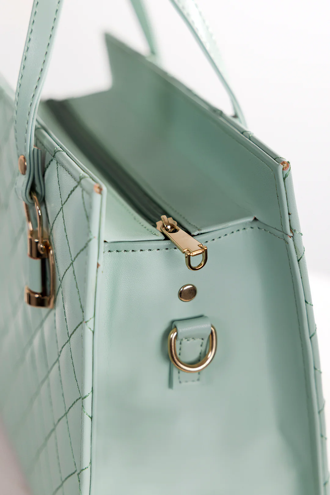 Shoulder Bags - E551 - Image 17