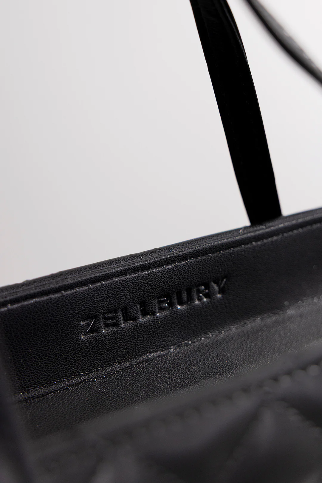 Shoulder Bags - E551 - Image 4
