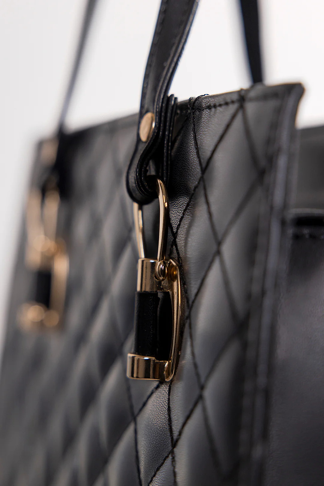 Shoulder Bags - E551 - Image 8
