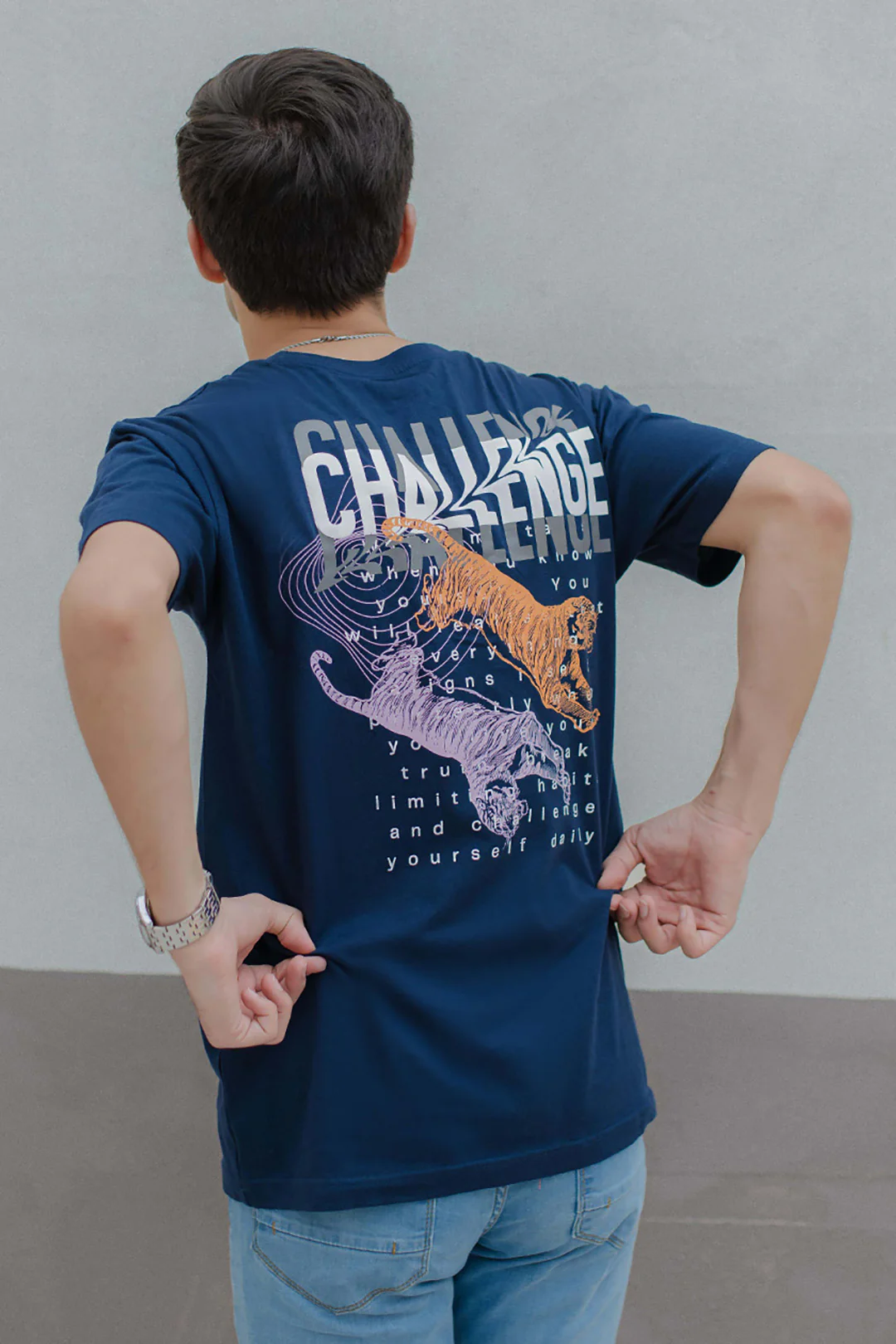 Graphic T-shirt - 0006 - Image 4