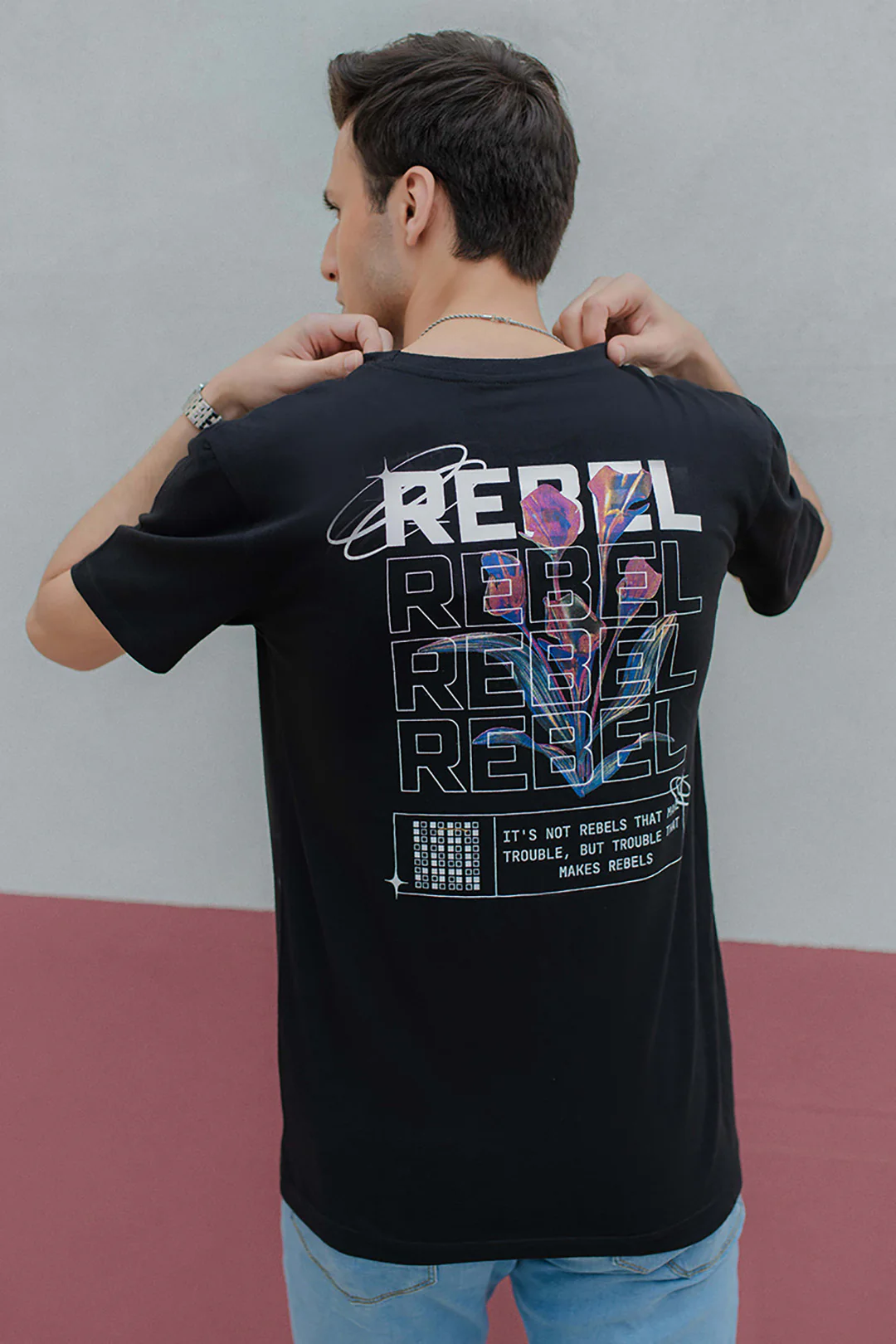Graphic T-shirt - 0007 - Image 4