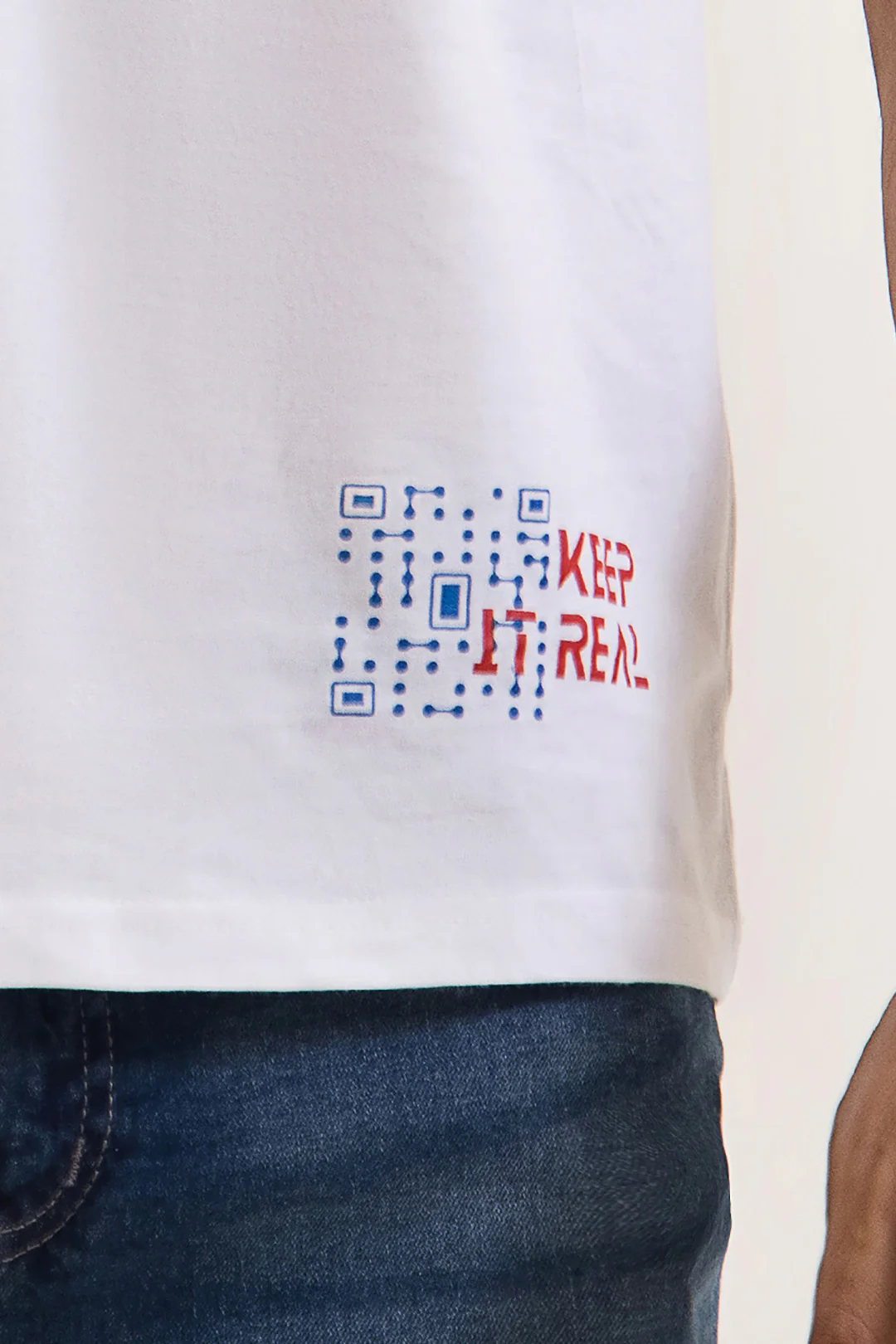 Graphic T-shirt - 0018 - Image 3
