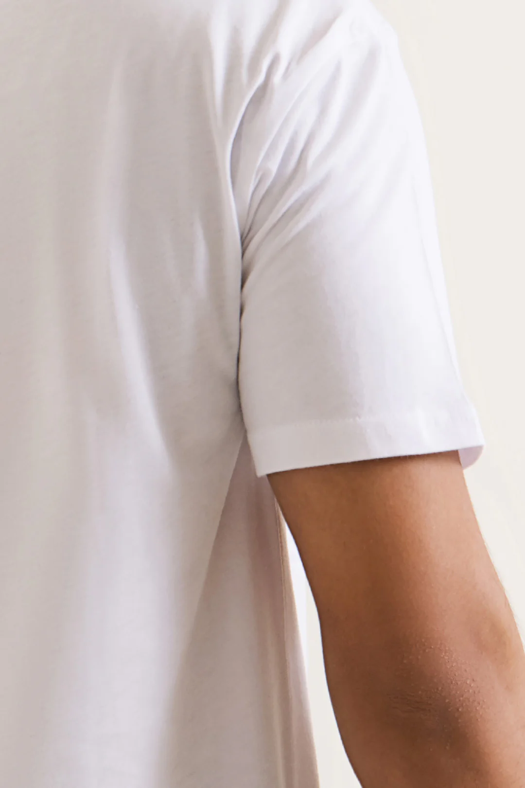 Graphic T-shirt - 0019 - Image 3