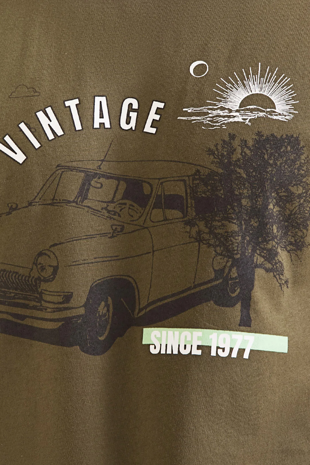 Graphic T-shirt - 0035 - Image 2