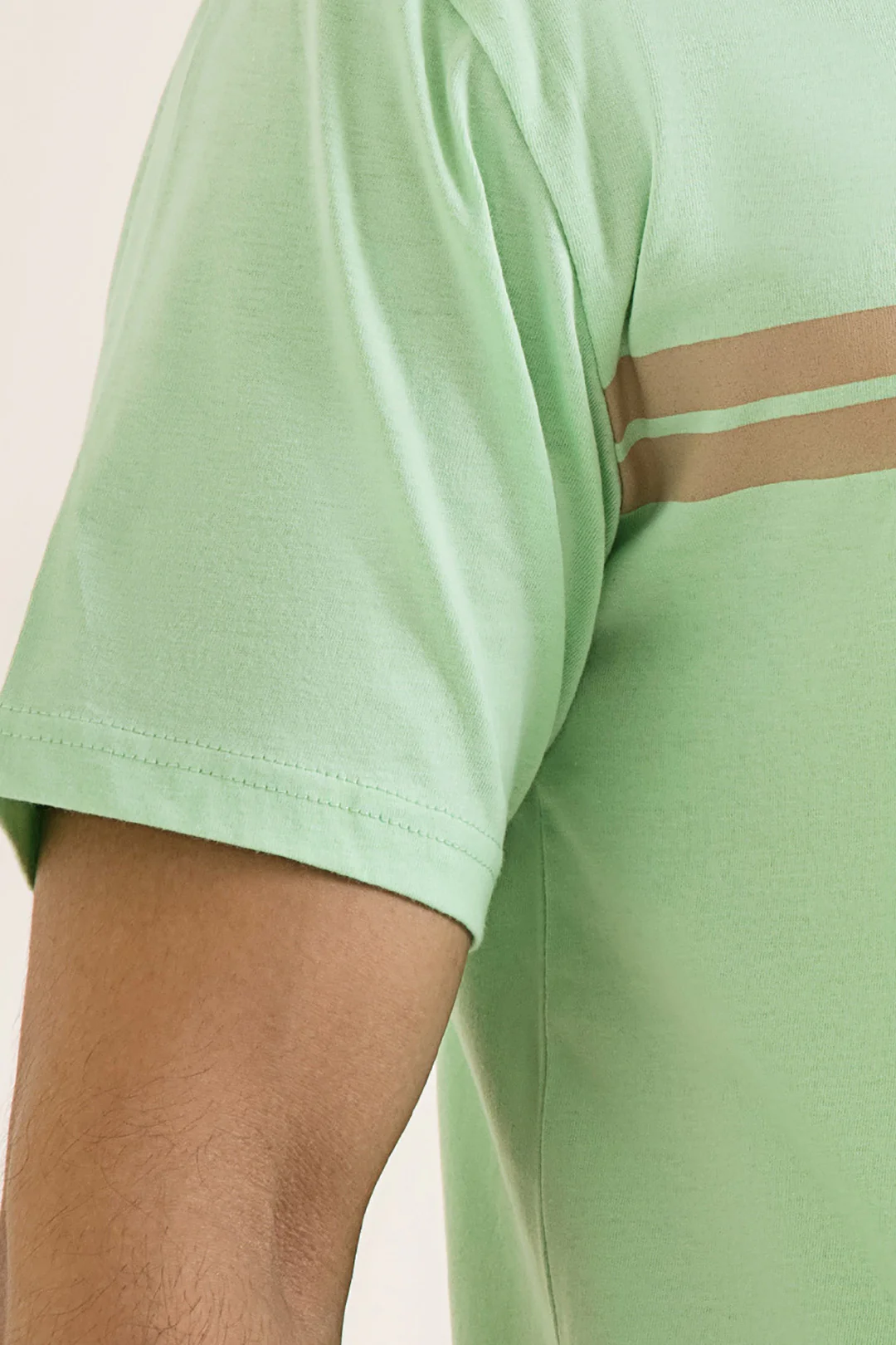 Graphic T-shirt - 0041 - Image 3