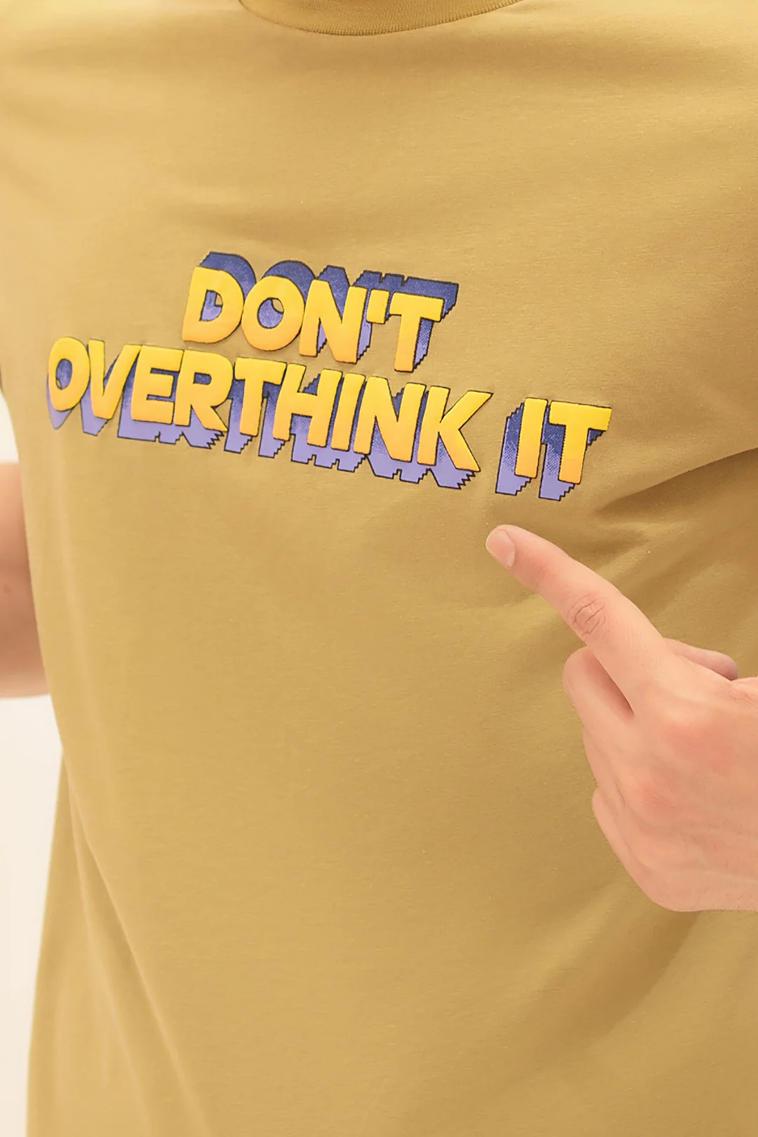 Graphic T-shirt - 2022 - Image 3