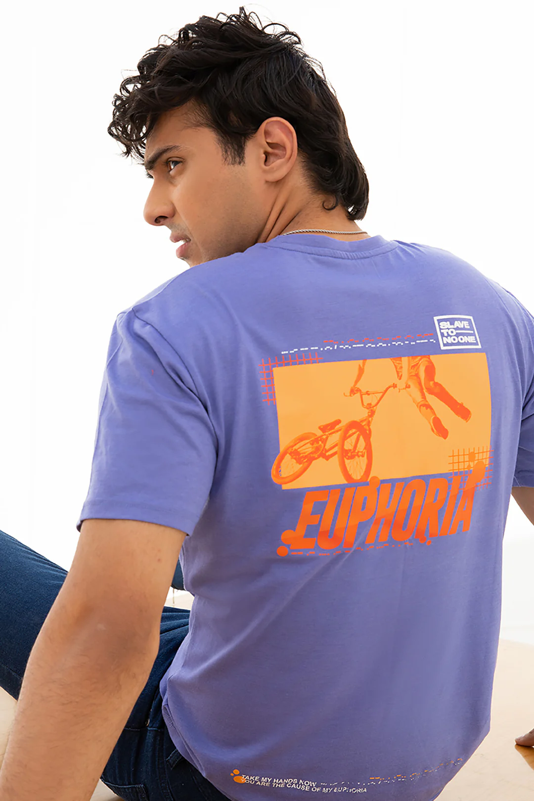 Graphic T-shirt - 3018 - Image 4