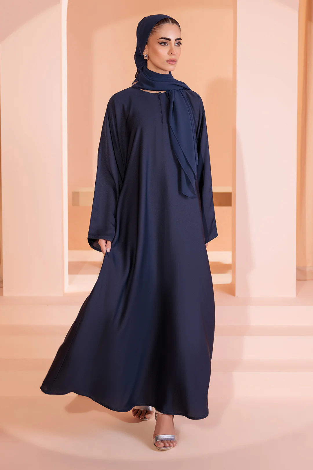Single Button Plain Abaya with Pocket - 5002 - Image 3