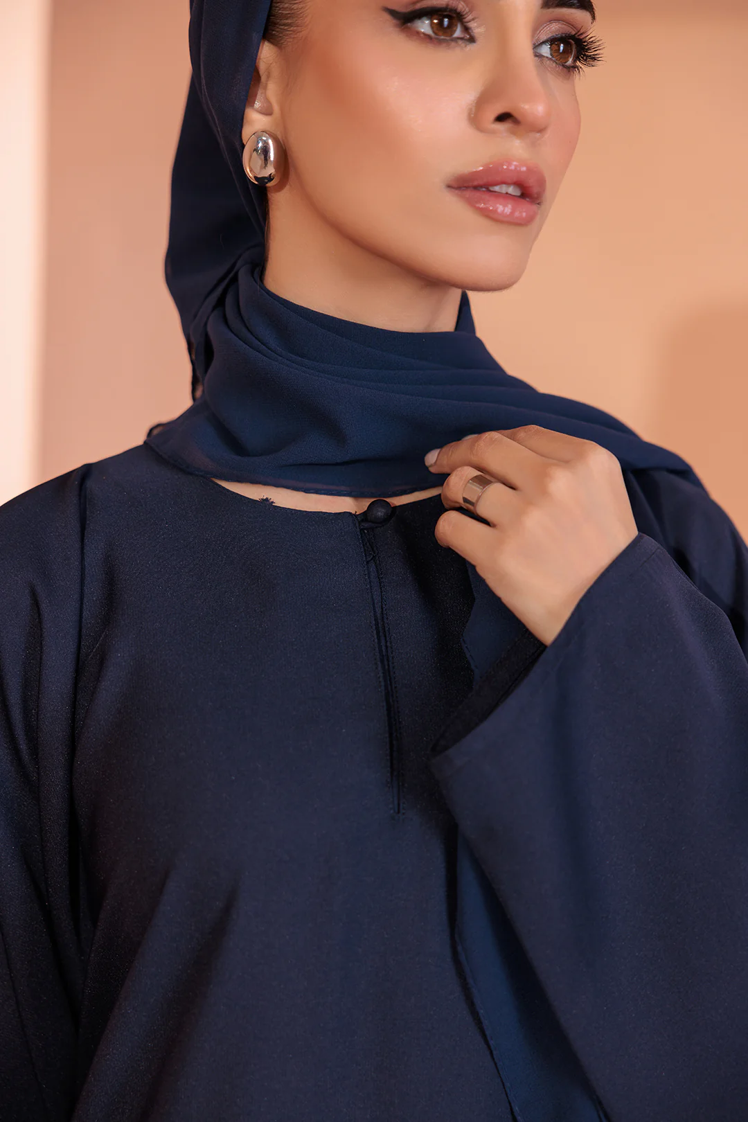Single Button Plain Abaya with Pocket - 5002 - Image 8