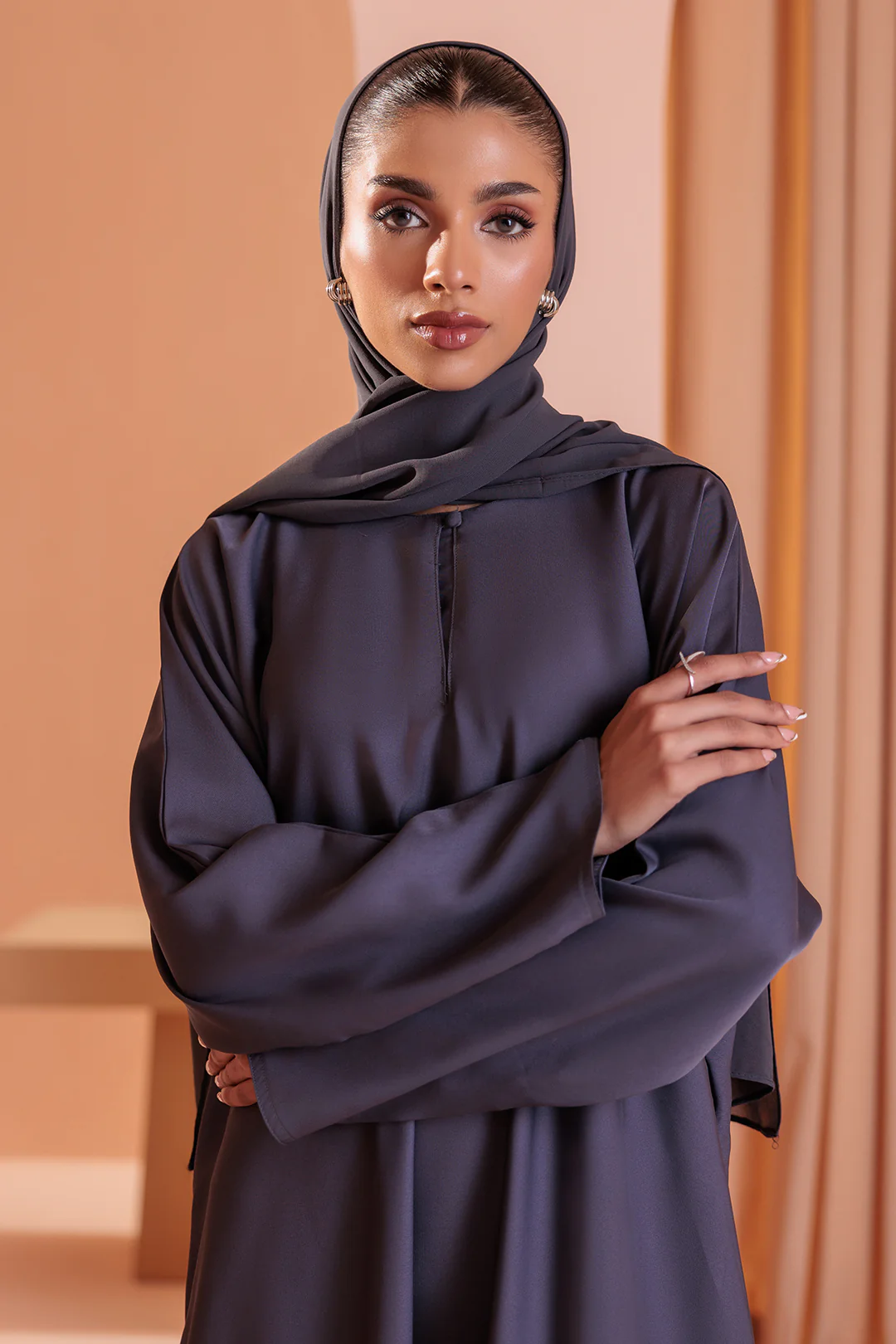 Single Button Plain Abaya with Pocket - 5003 - Image 2