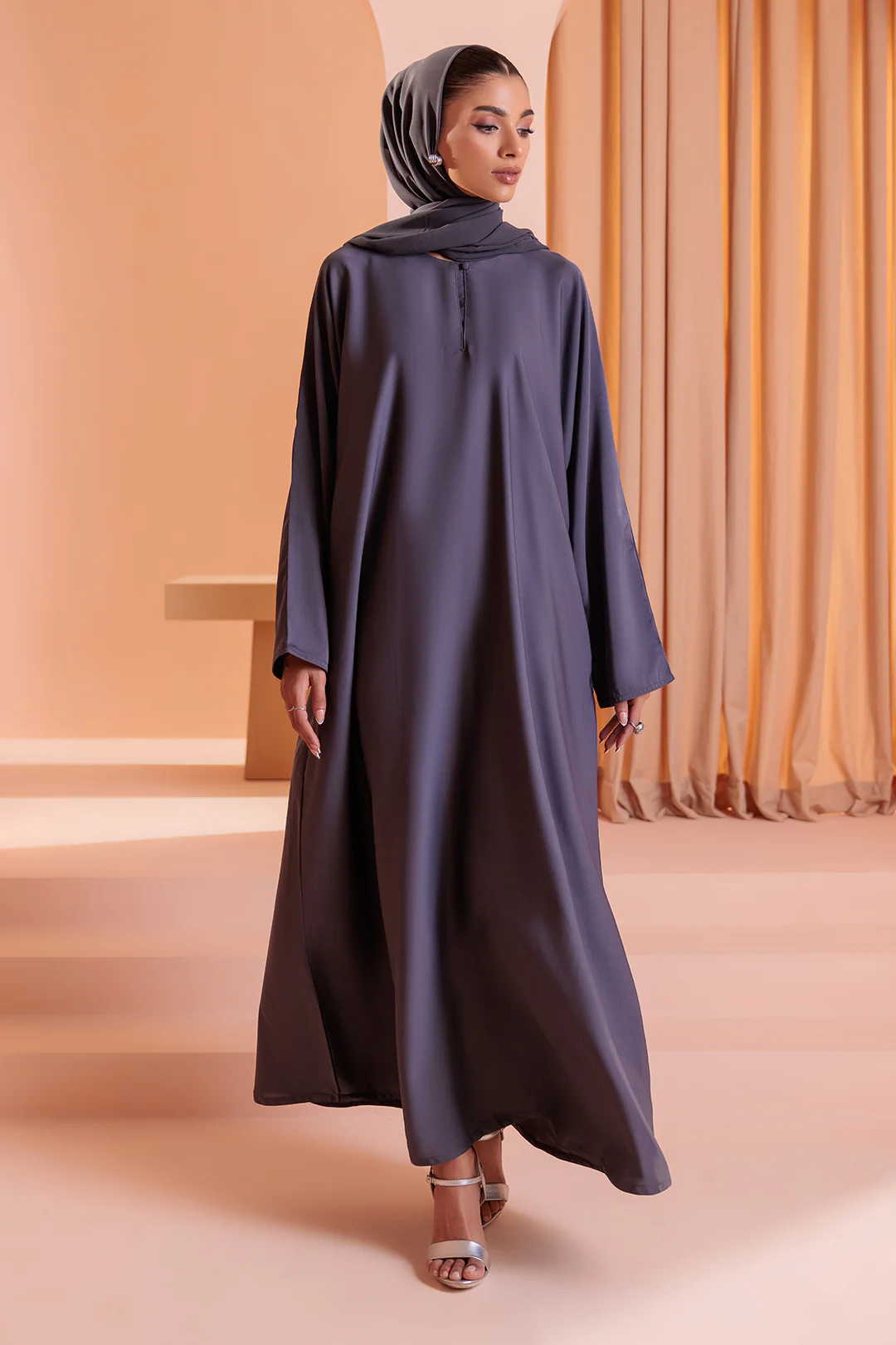 Single Button Plain Abaya with Pocket - 5003 - Image 5