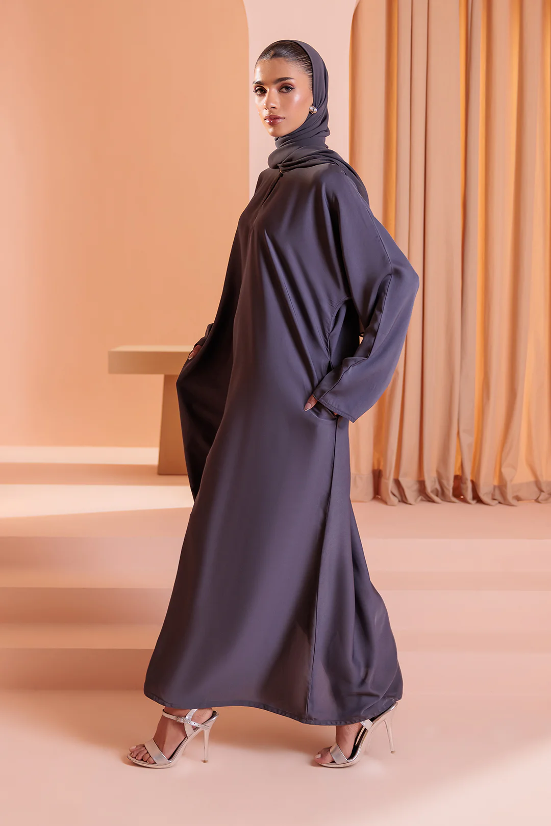 Single Button Plain Abaya with Pocket - 5003 - Image 9