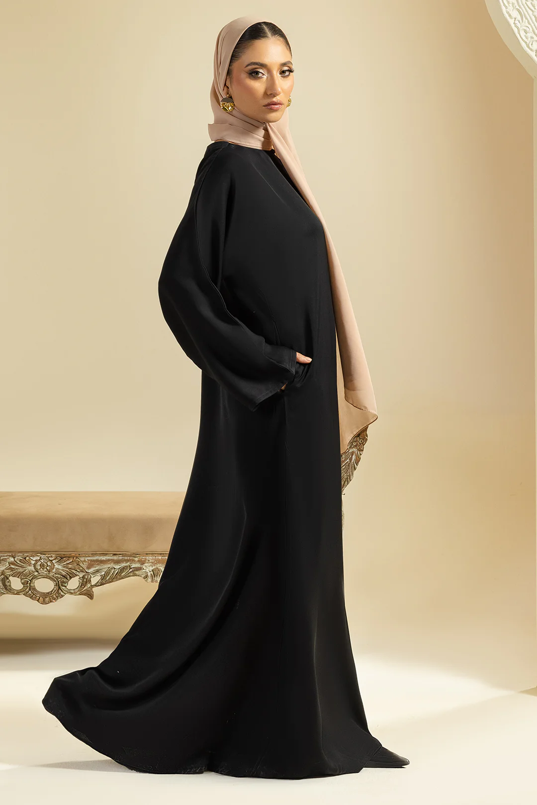 Single Button Plain Abaya with Pocket - 5011 - Image 5
