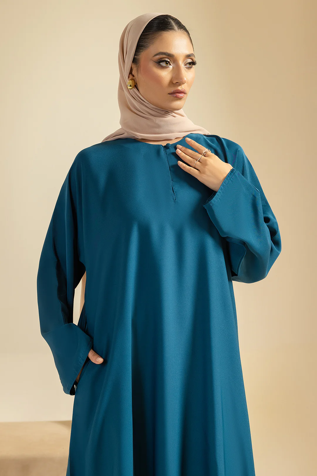 Single Button Plain Abaya with Pocket - 5013 - Image 2