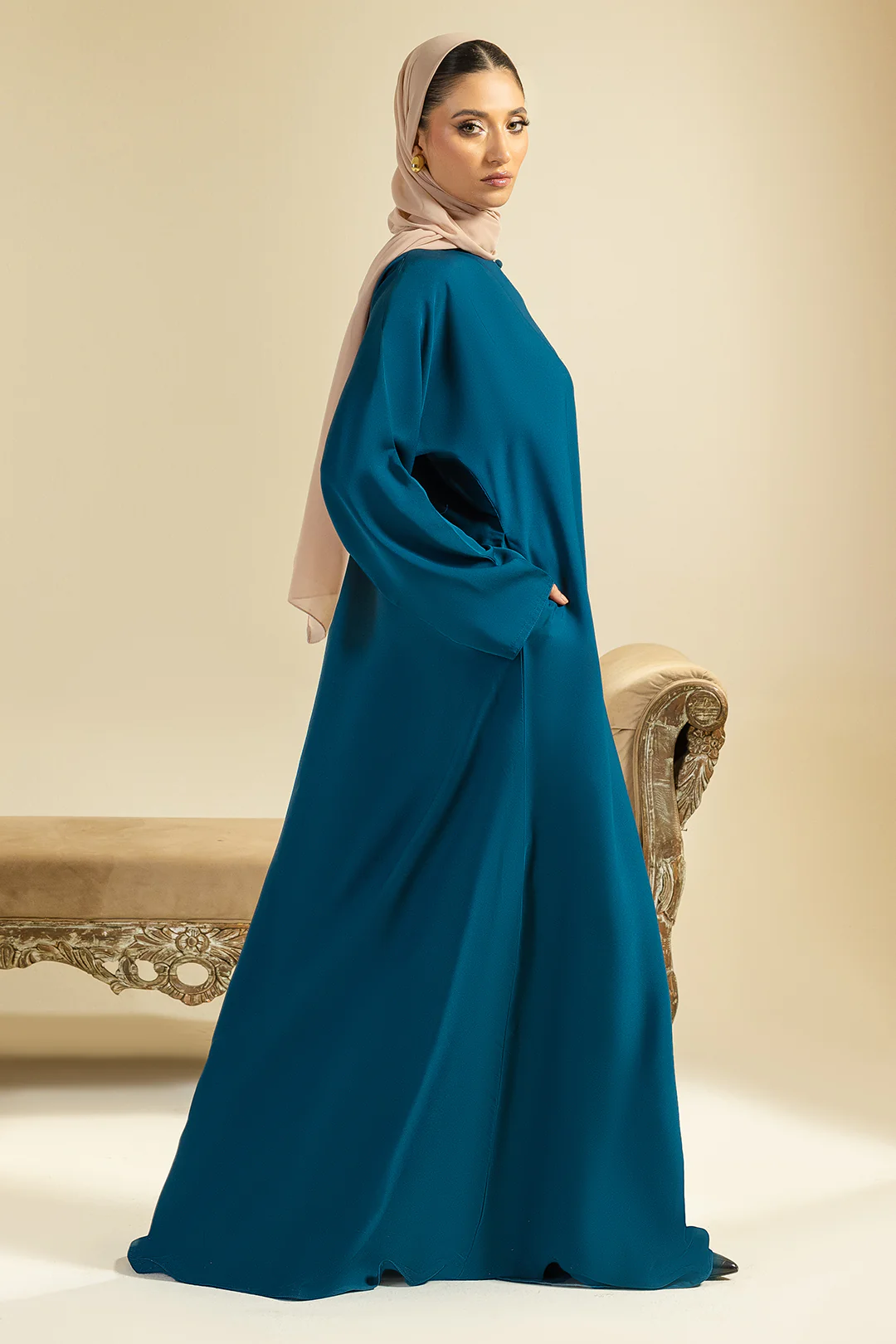 Single Button Plain Abaya with Pocket - 5013 - Image 3