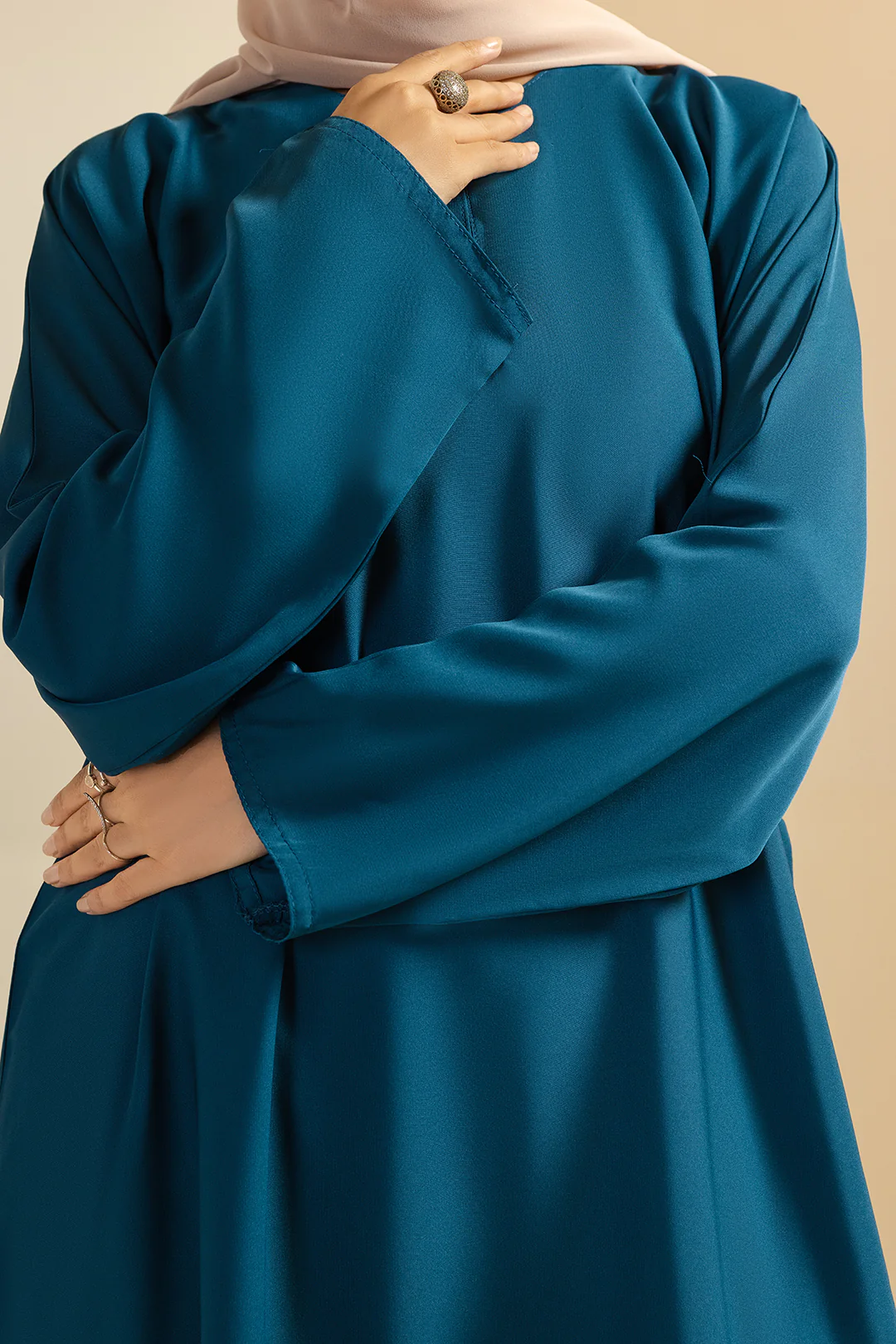Single Button Plain Abaya with Pocket - 5013 - Image 7