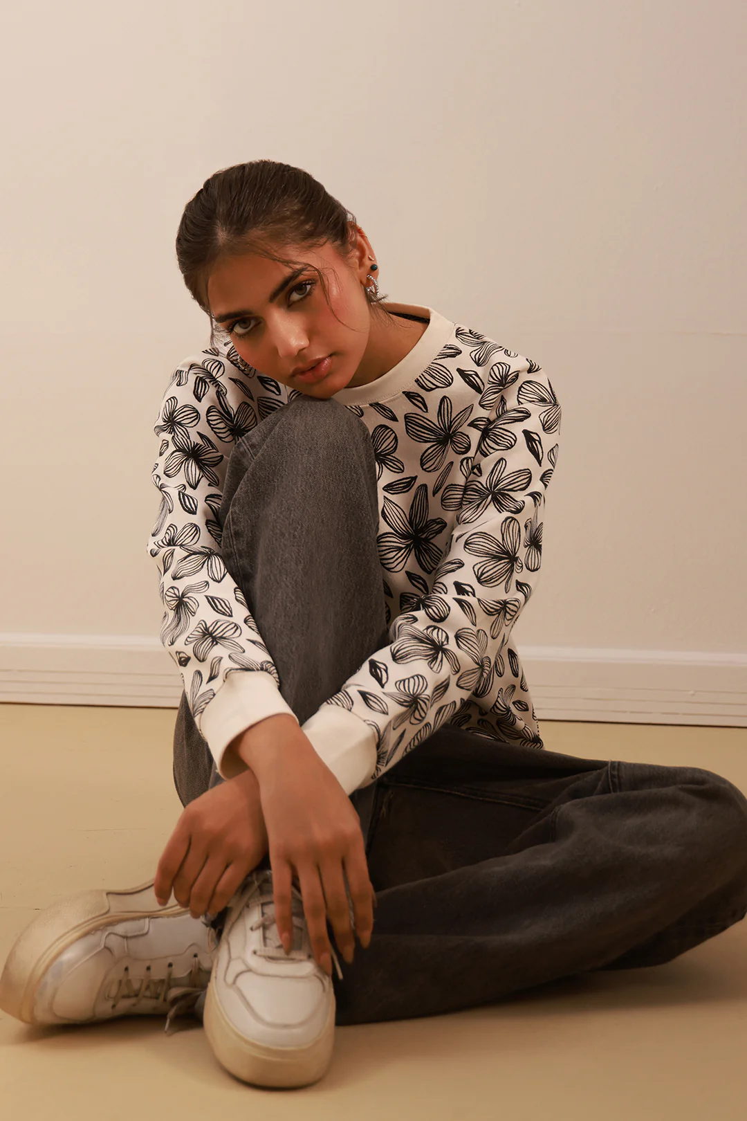 Graphic Sweat Shirt - 4009 - Image 7